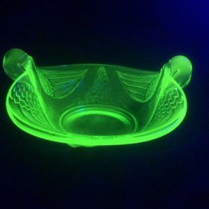 Green Glows swan bowl Fenton 1930s Rare find!